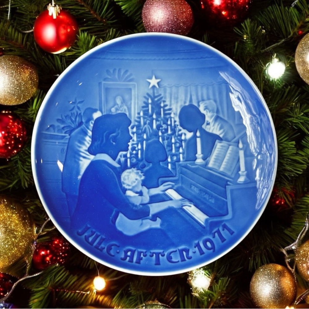 B&G Christmas At Home Plate 1971 Blue Collectible Porcelain Plate Denmark Used